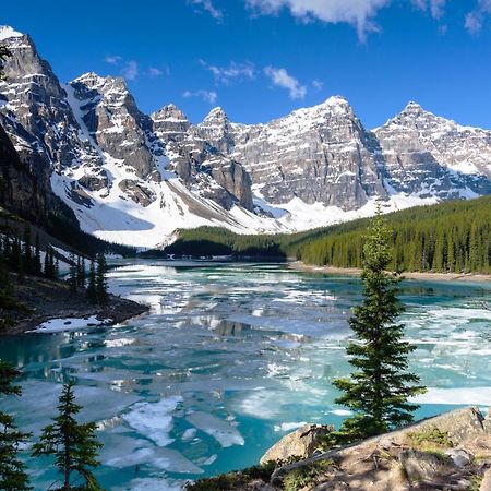 Spectacular Mountain View Corner Unit Pool Hot Tub Park Pass Apartment Canmore Exterior foto