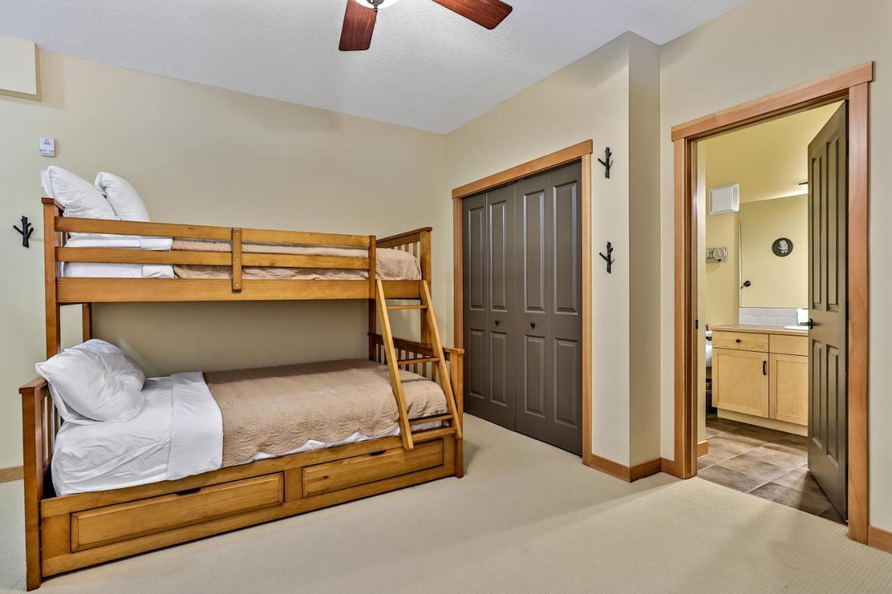 Spectacular Mountain View Corner Unit Pool Hot Tub Park Pass Apartment Canmore Exterior foto